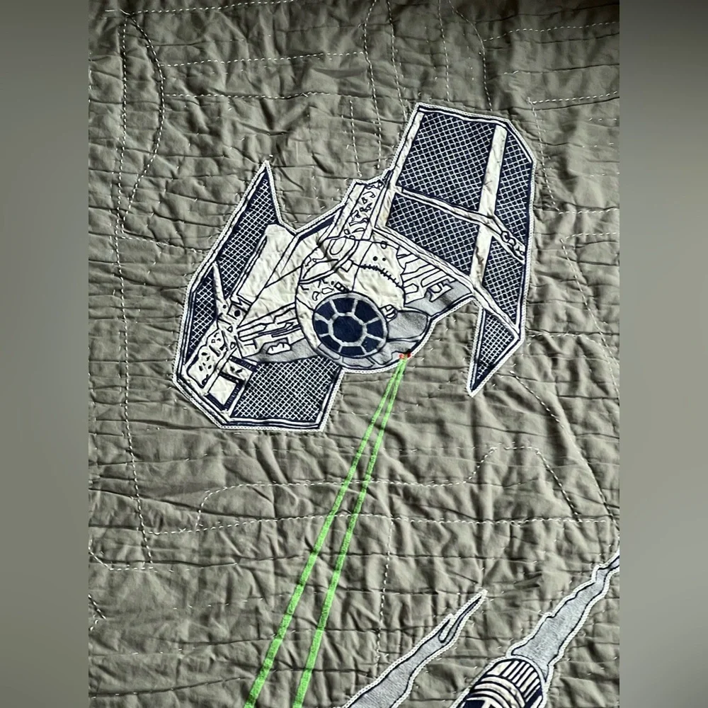 Pottery Barn Kids Star Wars X-Wing Tie Fighter Quilt Twin with Pillow Case